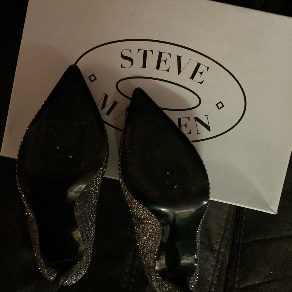 Steve Madden 7.5 Rhinestone Stilettos - Picture 4 of 6